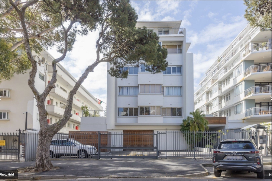 To Let 1 Bedroom Property for Rent in Sea Point Western Cape